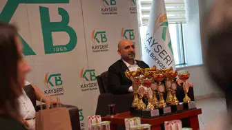 Kayseri'nin genç şampiyonları madalyaları topladı