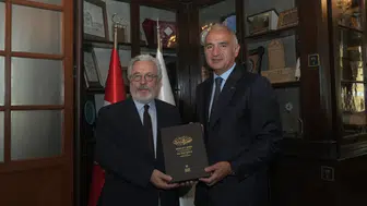 Bakan Ersoy İslam kültür mirası projelerini yerinde inceledi