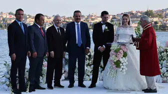 İsmail Yüksek ve Esen Matraş nikah masasına oturdu