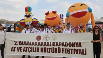 Kapadokya’nın güzel atları podyumda hünerlerini sergiledi