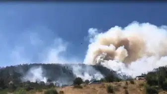 Korku dolu saatler: İki farklı noktada alevlerle mücadele