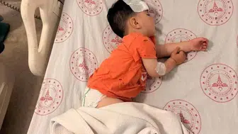 Halfeti'de küçük çocuğa sokak köpeği saldırdı