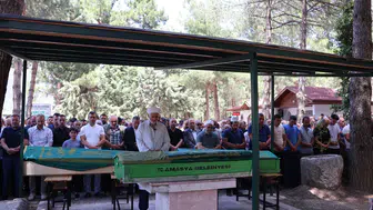 Amasya'da yas Bir aile cenaze dönüşü kazada yok oldu