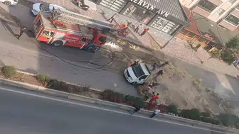 Yozgat'ta saman yüklü kamyonet yolda alevlere teslim oldu