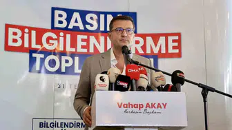 Vahap Akay CHP ile yollarını ayırdı