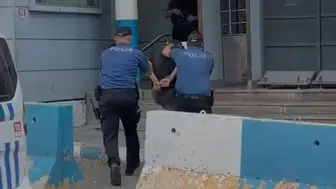 16 yıl hapis cezası olan dolandırıcıyı polis kıskıvrak yakaladı