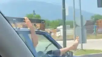 İnegöl trafiğinde ehliyetsiz ve alkollü şovun bedeli ağır oldu