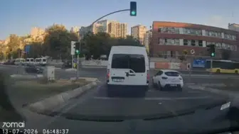 Eyüpsultan’da kırmızı ışık ihlali kazaya neden oldu?
