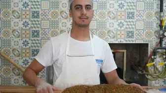 Gaziantep'te 60 derece sıcakta lahmacun mesaisi