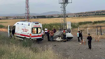 Bingöl Genç yolunda kaza 3 kişi hastanelik oldu