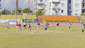 Mersin’de yayla köyleri futbol turnuvasında kozlarını paylaşıyor