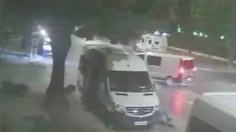 Sakarya’da dikkatsiz dönüş iki motosikletliyi hastanelik etti