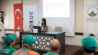 Çöp toplarken bulaşan gizli tehlikeye karşı işçilere uyarı