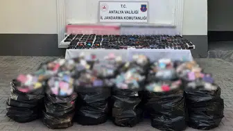 Manavgat deposunda milyonluk kaçak ürün baskını