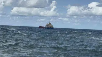 Zonguldak kıyılarında dev dalgalar yürüyüş yollarını aştı