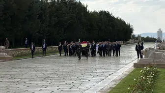 NATO heyeti Ankara zirvesi öncesi Anıtkabir’e gitti