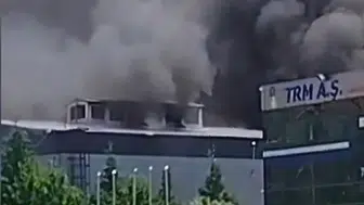 Sakarya Hendek’te geri dönüşüm tesisinde yangın paniği