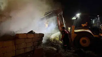 Iğdır'da dev saman balyası yangını