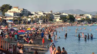 Didim sahillerinde sezonun en kalabalık günleri yaşanıyor