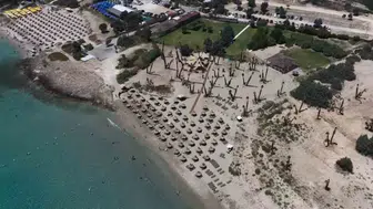 Çeşme’de bir plaj sahibi doktora tezini denize taşıdı