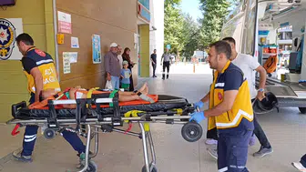 İnegöl’de balkondan düşen 4 yaşındaki çocuk hastaneye kaldırıldı