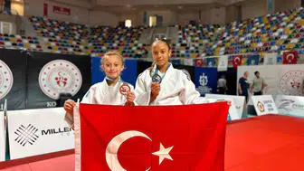 Sakaryalı sporcular Kocaeli minderinden ve çayırından madalyayla döndü