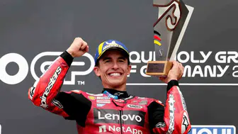 Sachsenring pistinde Marquez rüzgarı esti