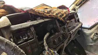 Eskişehir'de park halindeki kamyonet navigasyon cihazı yüzünden yandı