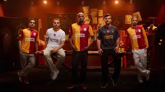 Galatasaray yeni sezon formalarını iddialı bir tanıtımla görücüye çıkardı
