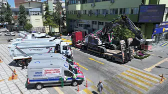 Isparta Belediyesi saha hizmetlerini hızlandırmak için 6 yeni araç aldı