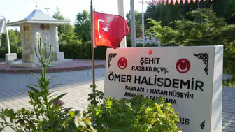 Ömer Halisdemir Niğde’deki kabri başında dualarla anılıyor
