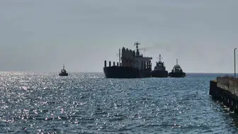 Tekirdağ açıklarında mahsur kalan dev gemi için operasyon başladı