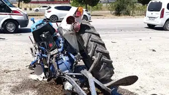 Karabük yolunda traktöre çarpan tır sürücüyü ağır yaraladı