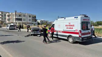 Adıyaman'da direksiyon hakimiyetini kaybeden sürücü hastanelik oldu