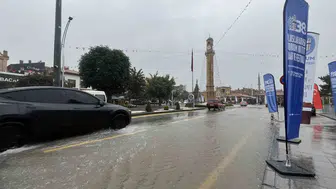 Çorum’da yağmur trafiği felç etti