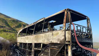 Antalya yolunda otobüs faciasının eşiğinden dönüldü