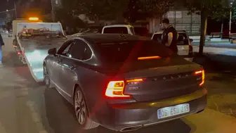 İnegöl trafiğinde çakarlı kovalamaca ehliyetsiz sürücüye pahalıya patladı