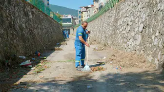 Yıldırım'da dere yataklarına temizlik operasyonu