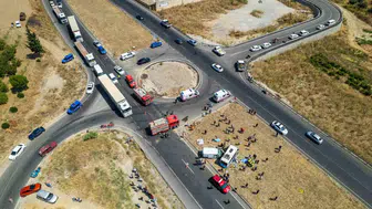 Manisa'da kavşak kazası 1 ölü ve 11 yaralı