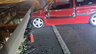 Zonguldak Ereğli yolunda kaza Sürücü bariyerlere çarptı