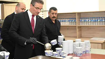 Erzurum Valisi’nden emniyet personeline aşure ikramı
