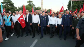 Kayseri iş dünyası 15 Temmuz’u meydanlarda andı