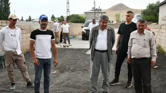 Patnos sokakları çamurdan kurtuluyor