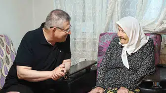 AK Parti Denizli teşkilatı kapı kapı dolaşarak seçmeni dinledi