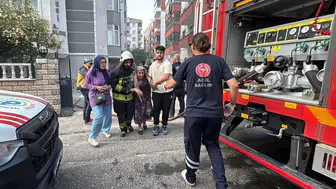 Çorlu'da apartman yangını panik yarattı