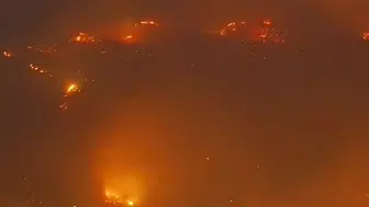 Alanya'da orman yangını yerleşim yerlerine ulaştı