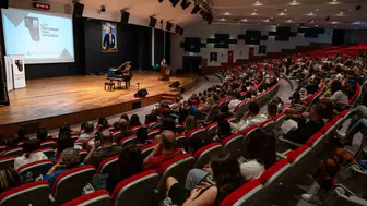 Bursa'nın genç piyanisti dünyayı kendine hayran bıraktı