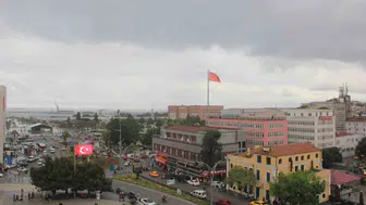 Samsun bir aylık suskunluğu yağmurla bozdu