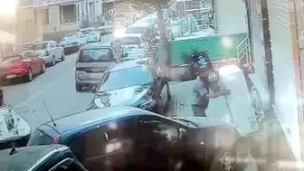Avcılar’da çekçekli hırsızlık kamerada
