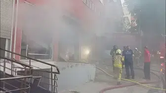 Pendik'te sabun fabrikasını alevler sardı